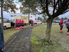Über 50 Einsatzkräfte üben den Großschadenfalls an der Heinz-Nixdorf Gesamtschule. © Kreis Paderborn
